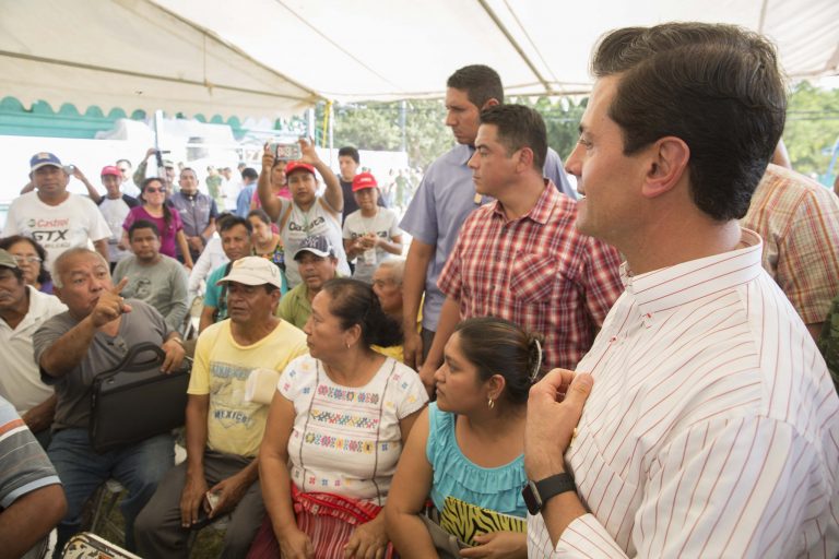 Lee más sobre el artículo Organización comunitaria, respuesta a la ineficiencia gubernamental frente a los sismos