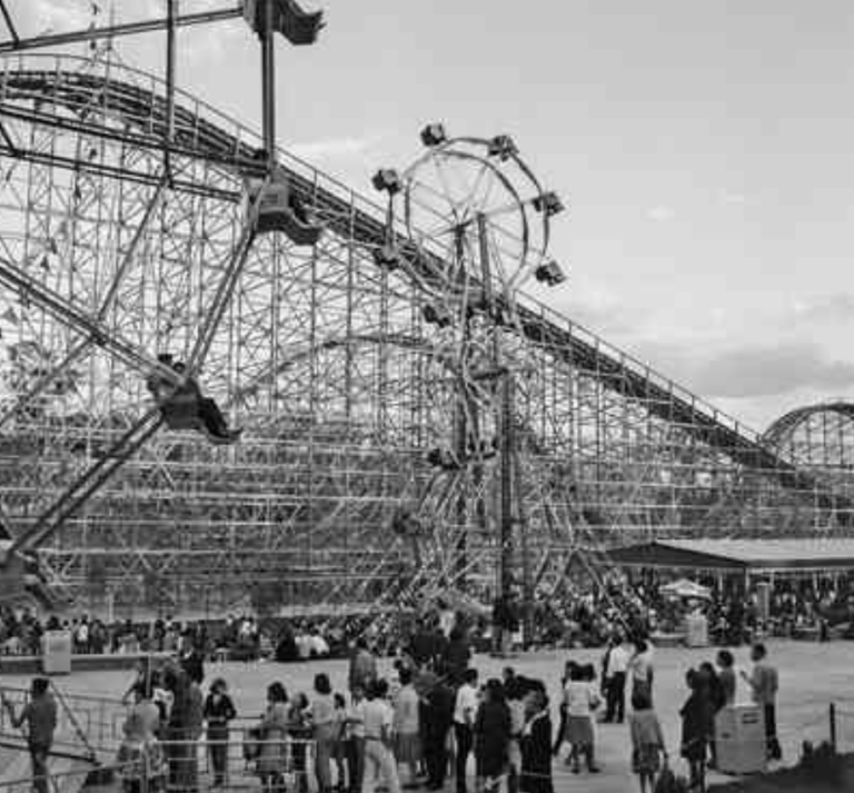 Lee más sobre el artículo Recoge libro 60 años de historia de Chapultepec